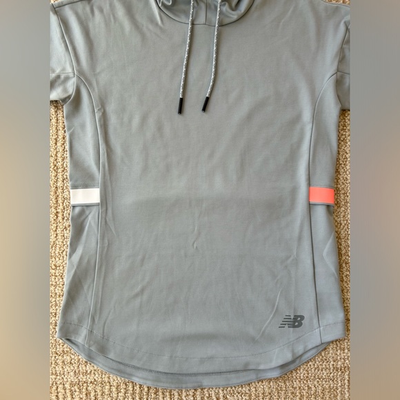 NWOT New Balance Women’s NB Athletics Pullover Hoodie in Light Slate - Small - Picture 2 of 10
